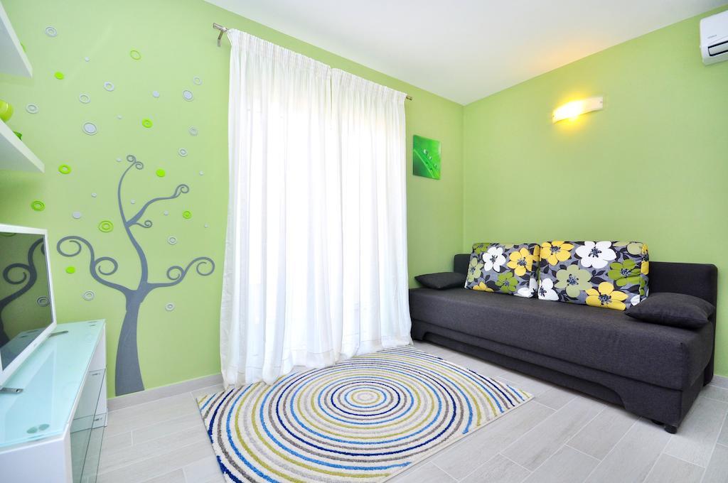 Apartments Sakal Τρογκίρ Δωμάτιο φωτογραφία