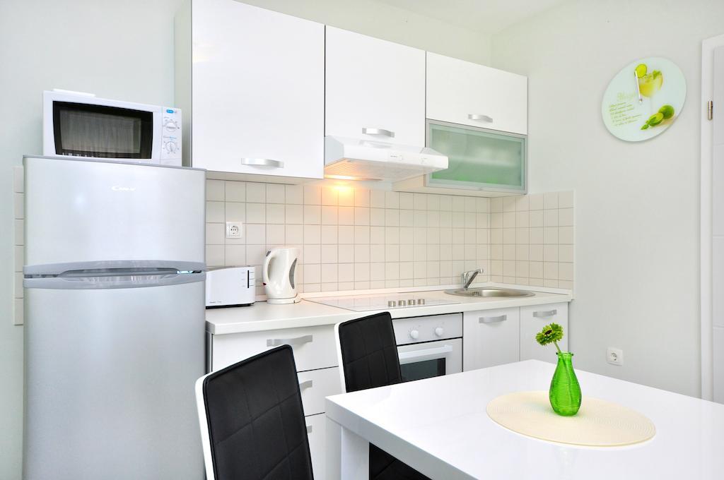 Apartments Sakal Τρογκίρ Δωμάτιο φωτογραφία