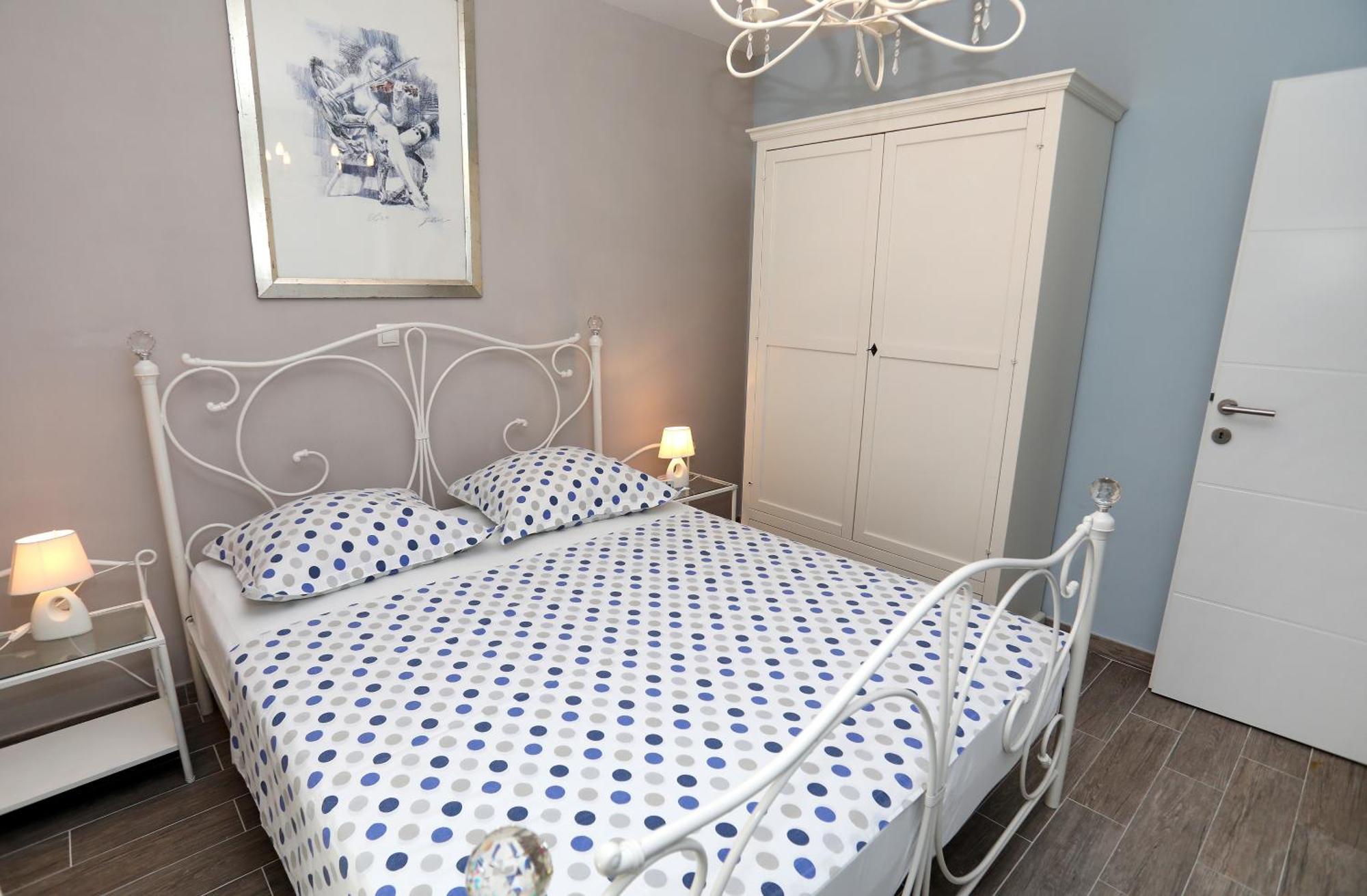 Apartments Sakal Τρογκίρ Εξωτερικό φωτογραφία