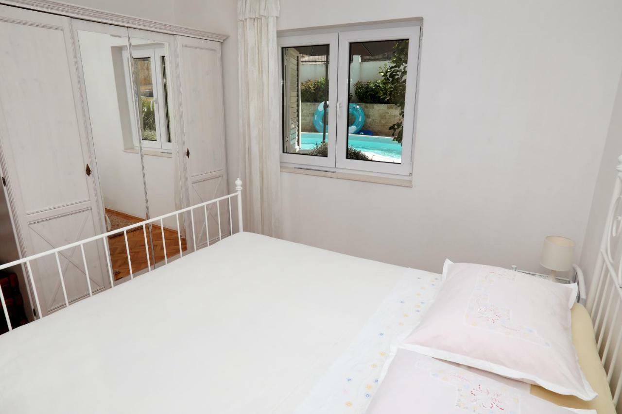 Apartments Sakal Τρογκίρ Εξωτερικό φωτογραφία