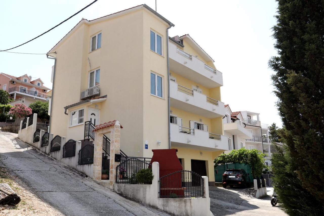 Apartments Sakal Τρογκίρ Εξωτερικό φωτογραφία